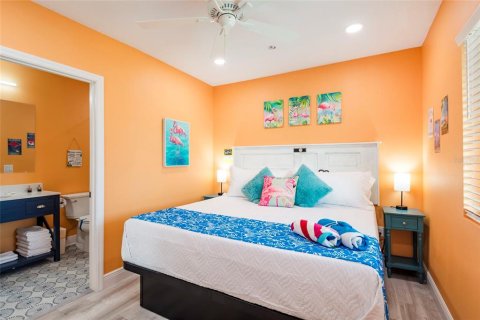 Propiedad comercial en venta en Saint Pete Beach, Florida, 648.09 m2 № 1810638 - foto 7