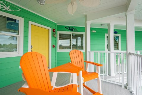 Propiedad comercial en venta en Saint Pete Beach, Florida, 648.09 m2 № 1810638 - foto 16