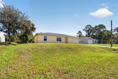 Villa ou maison à vendre à LaBelle, Floride: 3 chambres, 112.6 m2 № 2334163 - photo 3