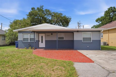 House in Tampa, Florida 4 bedrooms, 155.89 sq.m. № 2217127 - photo 5