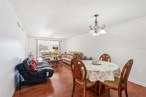 Condo in Bradenton, Florida, 2 bedrooms  № 1904334 - photo 6
