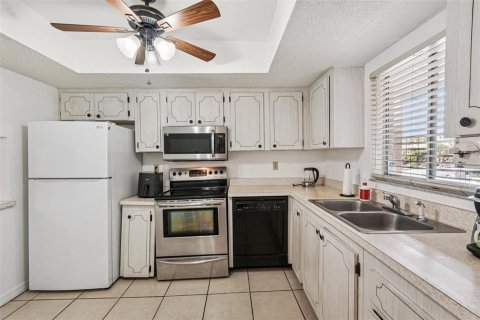 Condo in Bradenton, Florida, 2 bedrooms  № 1904334 - photo 10