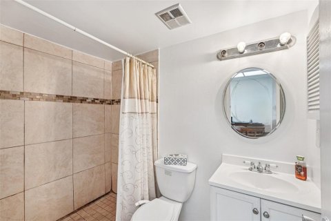 Condo in Bradenton, Florida, 2 bedrooms  № 1904334 - photo 20