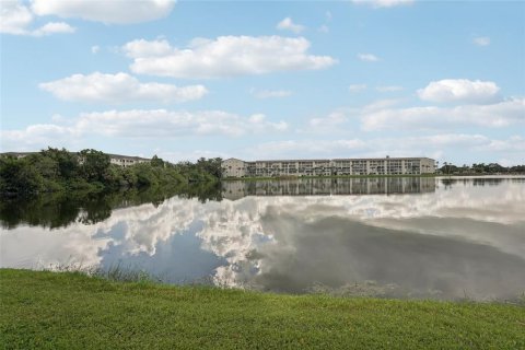 Condo in Bradenton, Florida, 2 bedrooms  № 1904334 - photo 27