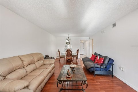 Condo in Bradenton, Florida, 2 bedrooms  № 1904334 - photo 5