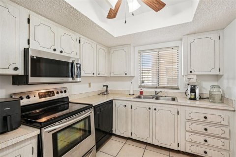 Condo in Bradenton, Florida, 2 bedrooms  № 1904334 - photo 11
