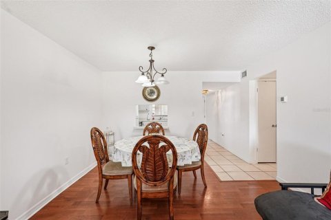 Condo in Bradenton, Florida, 2 bedrooms  № 1904334 - photo 9