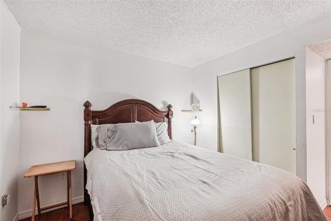 Condo in Bradenton, Florida, 2 bedrooms  № 1904334 - photo 14