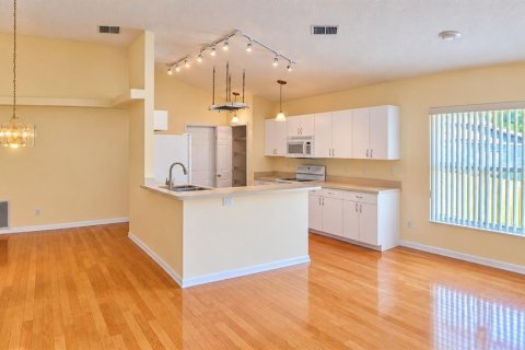 Casa en venta en Saint Petersburg, Florida, 3 dormitorios, 145.95 m2 № 2385608 - foto 22