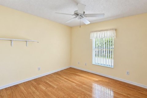 Casa en venta en Saint Petersburg, Florida, 3 dormitorios, 145.95 m2 № 2385608 - foto 9