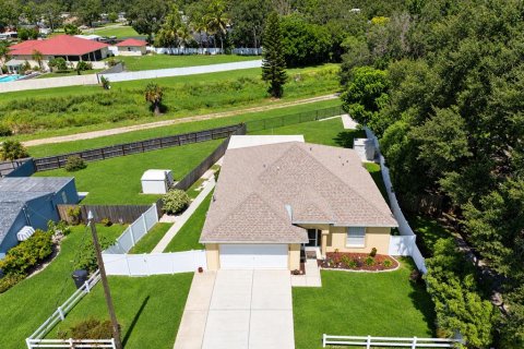 Casa en venta en Saint Petersburg, Florida, 3 dormitorios, 145.95 m2 № 2385608 - foto 2