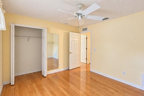 Casa en venta en Saint Petersburg, Florida, 3 dormitorios, 145.95 m2 № 2385608 - foto 11