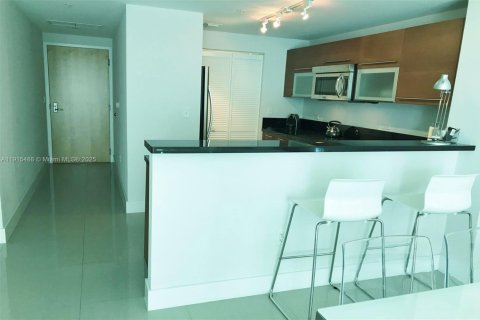 Снять в аренду кондоминиум в Майами, Флорида 1 спальня, 74.88м2, № 1971618 - фото 9