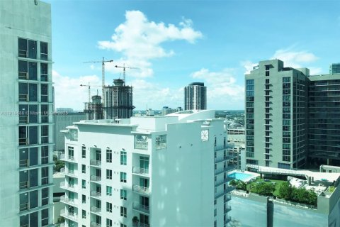 Снять в аренду кондоминиум в Майами, Флорида 1 спальня, 74.88м2, № 1971618 - фото 24