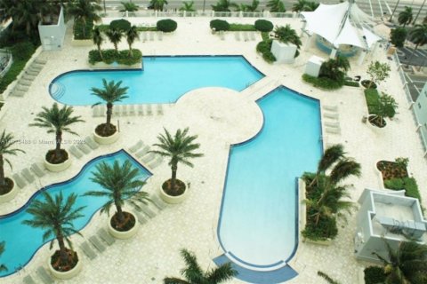 Снять в аренду кондоминиум в Майами, Флорида 1 спальня, 74.88м2, № 1971618 - фото 27