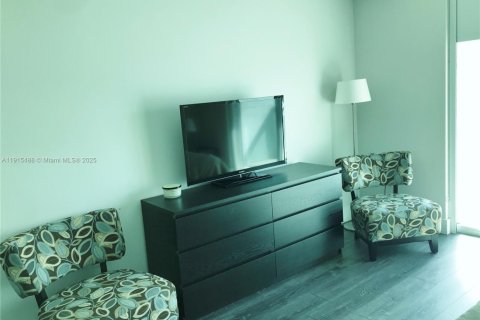 Снять в аренду кондоминиум в Майами, Флорида 1 спальня, 74.88м2, № 1971618 - фото 17