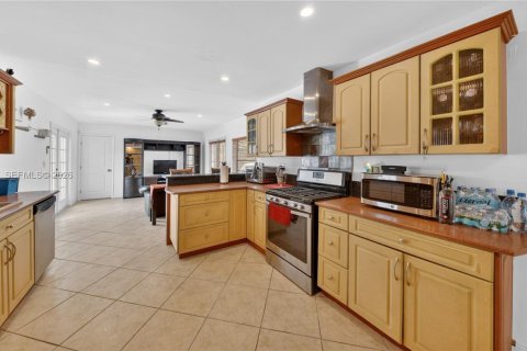 Купить виллу или дом в Катлер-Бей, Флорида 3 спальни, 146.41м2, № 2085461 - фото 16