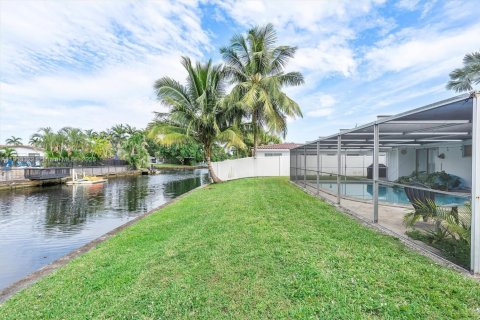 Casa en venta en Oakland Park, Florida, 2 dormitorios, 89.09 m2 № 2015964 - foto 21