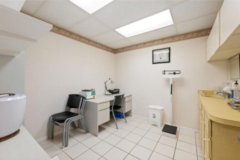 Immobilier commercial à vendre à Largo, Floride: 247.12 m2 № 2231806 - photo 16