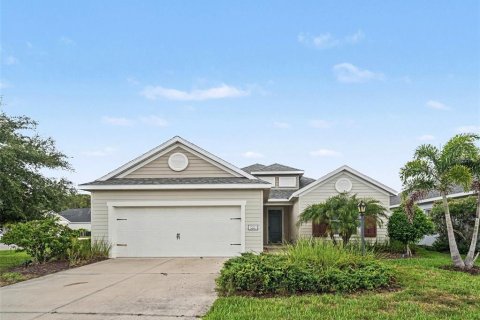 House in Bradenton, Florida 3 bedrooms, 198.44 sq.m. № 2198370