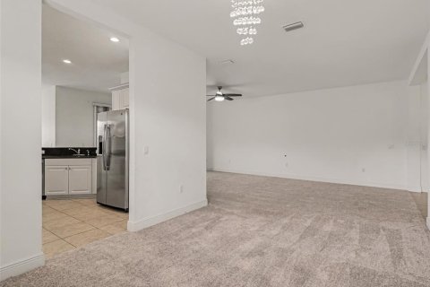 House in Bradenton, Florida 3 bedrooms, 198.44 sq.m. № 2198370 - photo 7