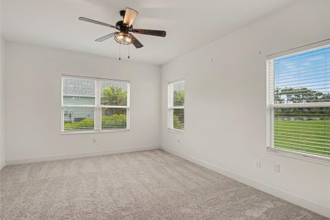 House in Bradenton, Florida 3 bedrooms, 198.44 sq.m. № 2198370 - photo 13