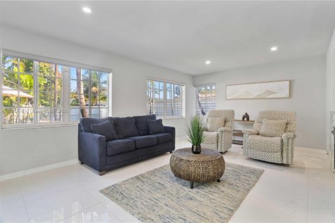 Casa en venta en Hollywood, Florida, 3 dormitorios, 191.47 m2 № 1794090 - foto 18