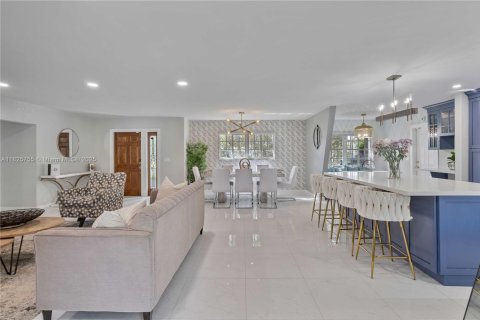 Casa en venta en Hollywood, Florida, 3 dormitorios, 191.47 m2 № 1794090 - foto 25