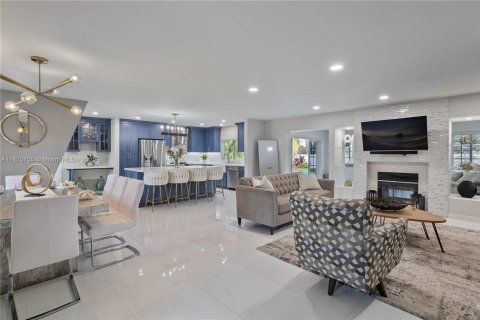 Casa en venta en Hollywood, Florida, 3 dormitorios, 191.47 m2 № 1794090 - foto 7