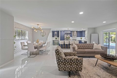 Casa en venta en Hollywood, Florida, 3 dormitorios, 191.47 m2 № 1794090 - foto 26