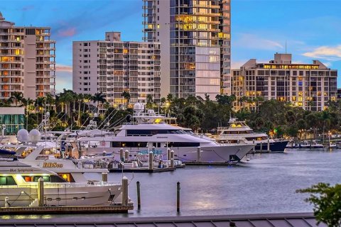 Condominio en venta en Sarasota, Florida, 3 dormitorios, 255.48 m2 № 2427334 - foto 17