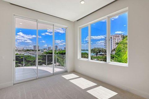 Condominio en venta en Sarasota, Florida, 3 dormitorios, 255.48 m2 № 2427334 - foto 22