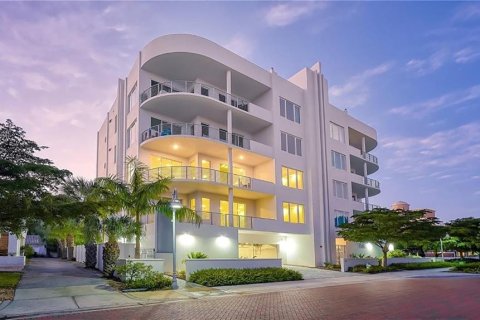 Condominio en Sarasota, Florida, 3 dormitorios  № 2427334