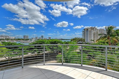 Condominio en venta en Sarasota, Florida, 3 dormitorios, 255.48 m2 № 2427334 - foto 18