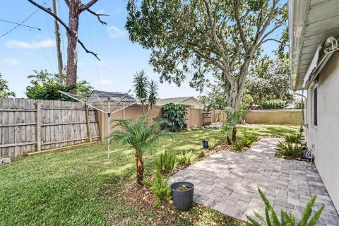House in Rockledge, Florida 4 bedrooms, 221.66 sq.m. № 2429370 - photo 24
