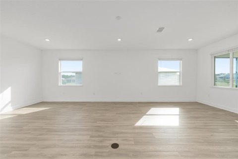 House in Ocala, Florida 2 bedrooms, 187.57 sq.m. № 2096207 - photo 16