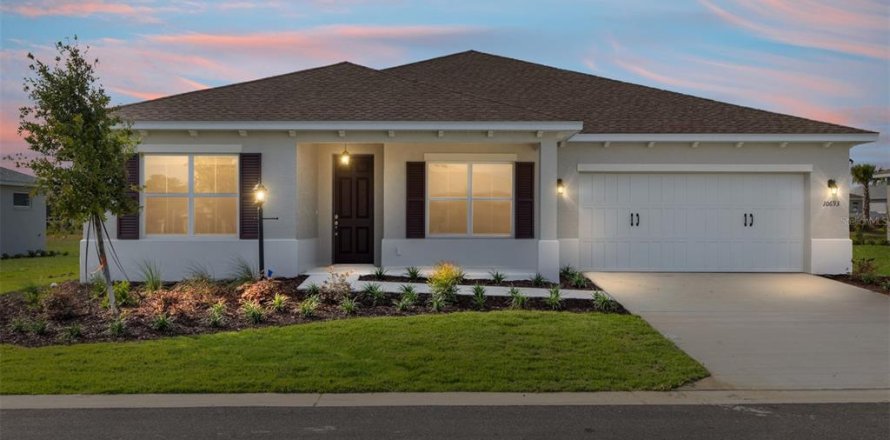 House in Ocala, Florida 2 bedrooms, 187.57 sq.m. № 2096207