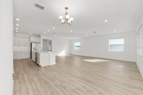 House in Ocala, Florida 2 bedrooms, 187.57 sq.m. № 2096207 - photo 19