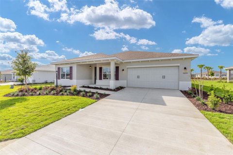 House in Ocala, Florida 2 bedrooms, 187.57 sq.m. № 2096207 - photo 2