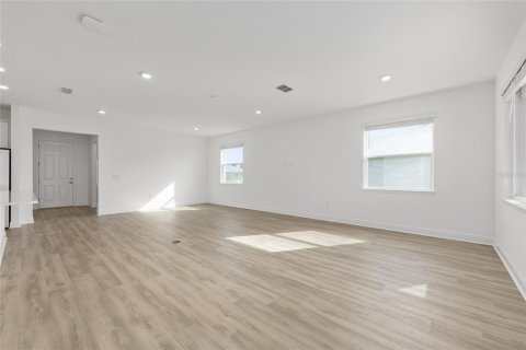 House in Ocala, Florida 2 bedrooms, 187.57 sq.m. № 2096207 - photo 17