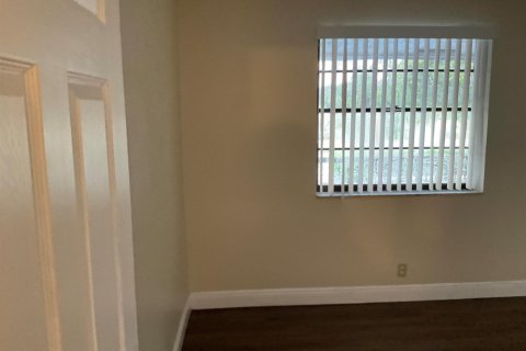Apartamento en alquiler en Coral Springs, Florida, 2 dormitorios, 680.79 m2 № 2250519 - foto 19