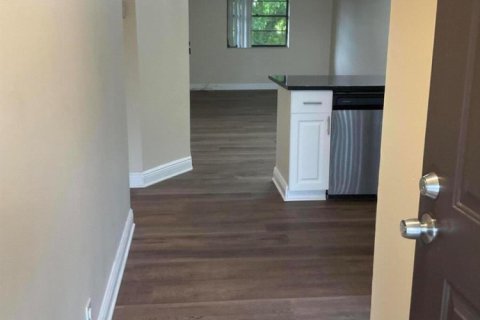 Apartamento en alquiler en Coral Springs, Florida, 2 dormitorios, 680.79 m2 № 2250519 - foto 13