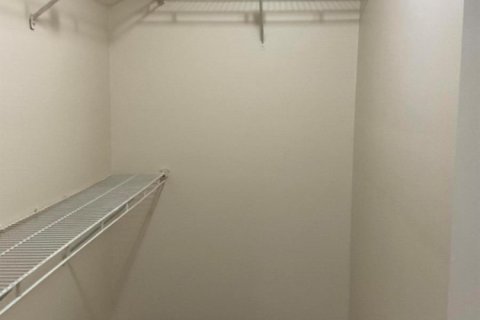Apartamento en alquiler en Coral Springs, Florida, 2 dormitorios, 680.79 m2 № 2250519 - foto 28
