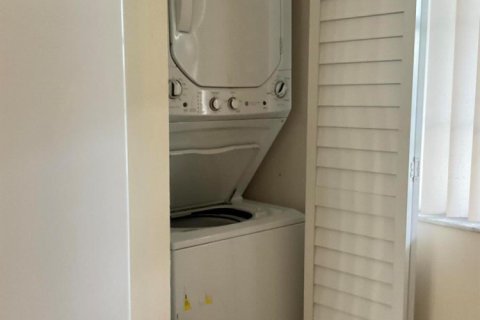 Apartamento en alquiler en Coral Springs, Florida, 2 dormitorios, 680.79 m2 № 2250519 - foto 16