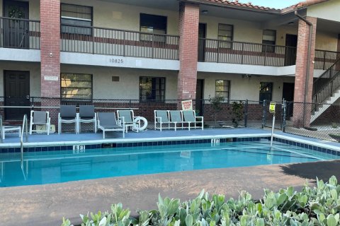 Apartamento en alquiler en Coral Springs, Florida, 2 dormitorios, 680.79 m2 № 2250519 - foto 3