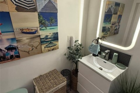 Terreno en venta en North Miami, Florida № 1874690 - foto 3