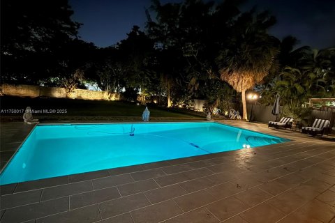 Terreno en venta en North Miami, Florida № 1874690 - foto 12