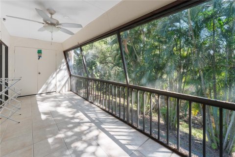 Condo in Sarasota, Florida, 2 bedrooms № 2202069 - photo 21