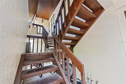 Condo in Sarasota, Florida, 2 bedrooms № 2202069 - photo 2