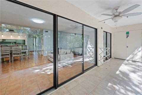 Condo in Sarasota, Florida, 2 bedrooms № 2202069 - photo 20